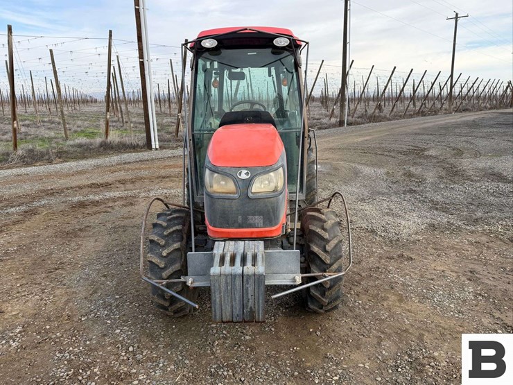 2014-kubota-m8540hd-image-9