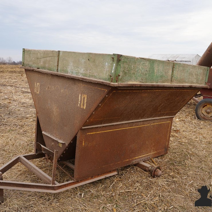 Grain-O-Vator 10 Auger Wagon
