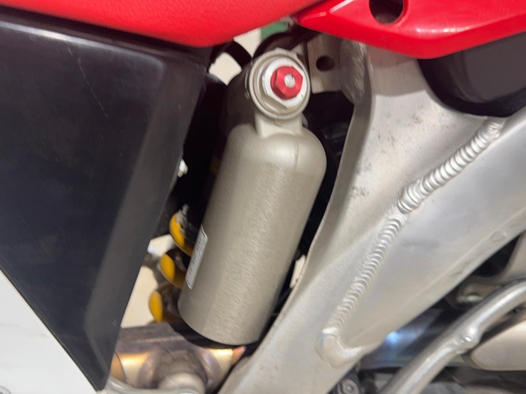 2007-honda-crf450r-dirt-bike-image-11