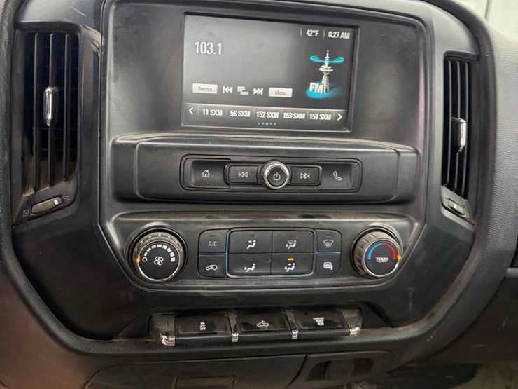 2017-chevrolet-2500-image-13