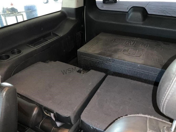 2008-cadillac-escalade-esv-image-22