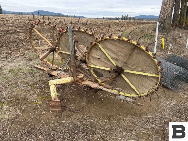 3-wheel-side-delivery-rake---clayton,-wa-image-1