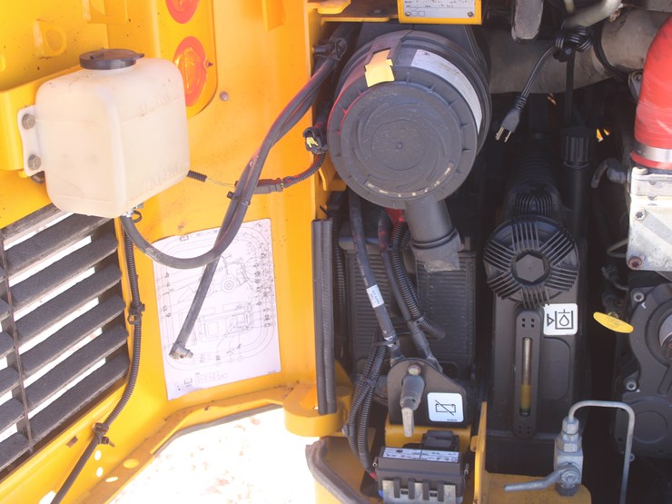 2014-jcb-205-image-20