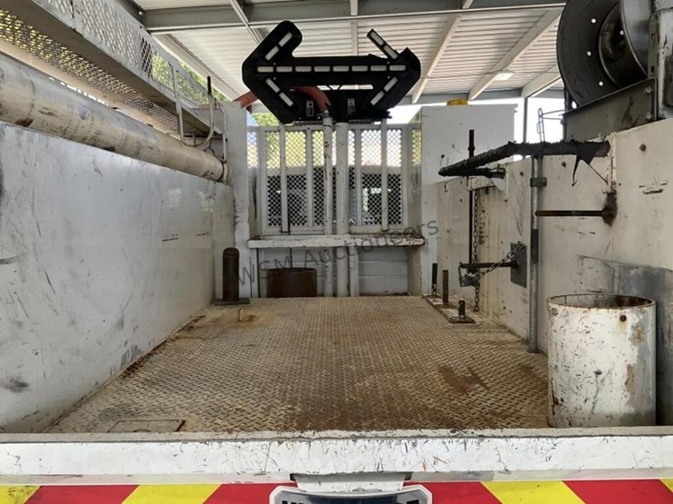 2017-ford-f550-image-9