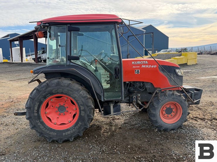 2014-kubota-m8540hd-image-6