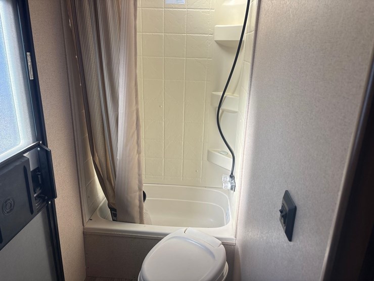 2015-jayco-white-hawk-28dsbh-camper-trailer-image-25