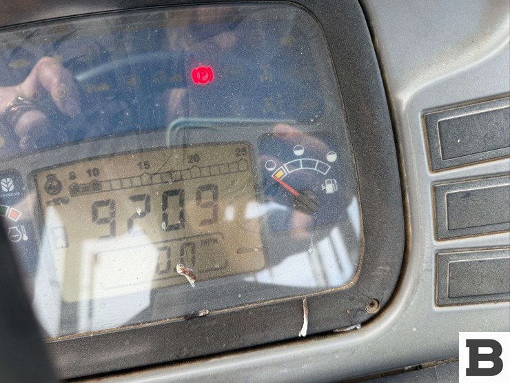 2008-new-holland-tn85fa-image-30