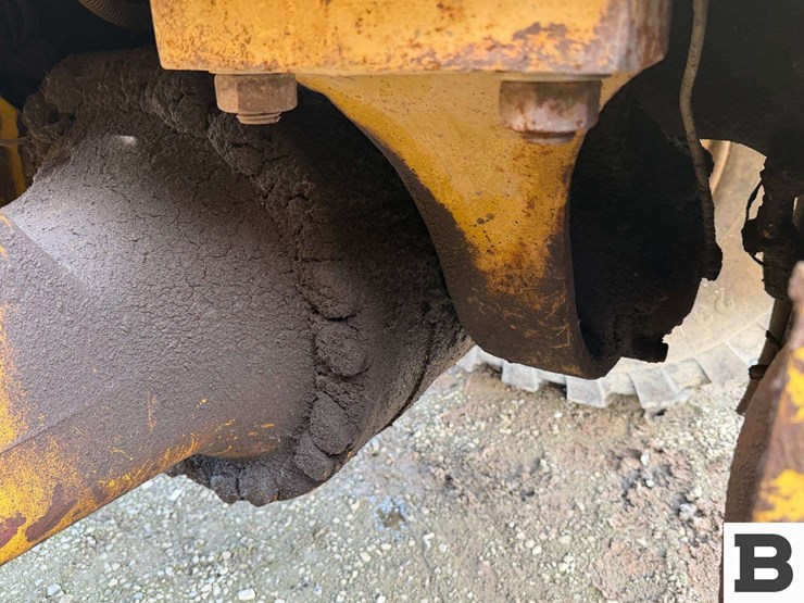 2001-komatsu-wa380-3-image-48