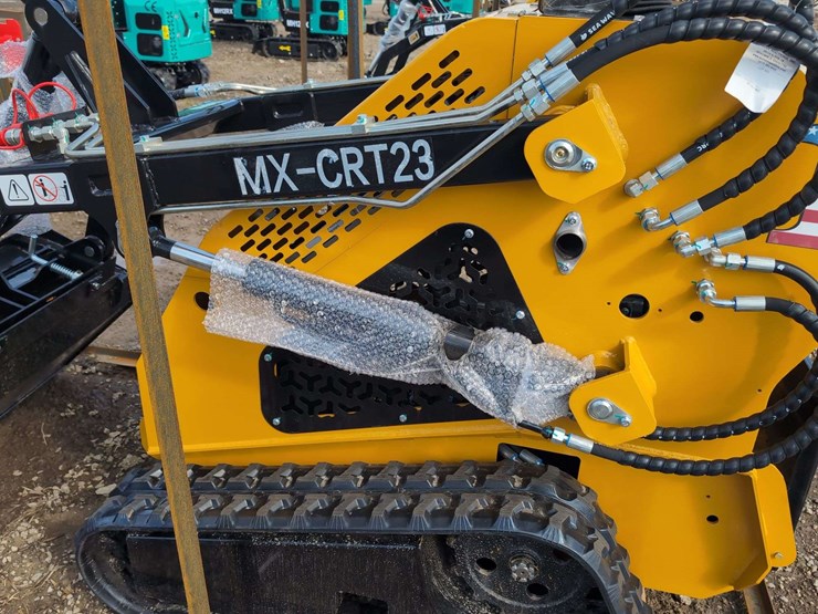 agt-mini-crawler-skid-steer-mx-crt23-*-front-light-bracket-damage-review-photos-image-2