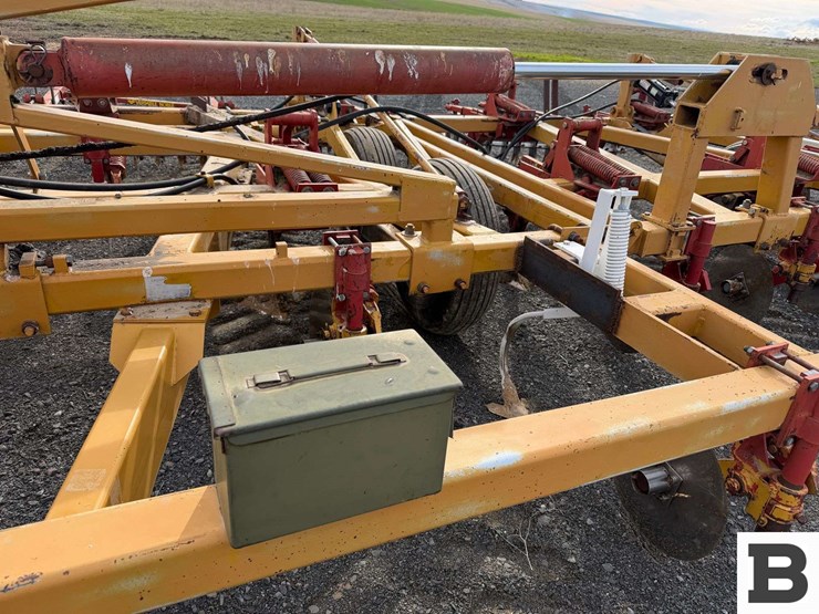 1995-haybuster-3200-image-16