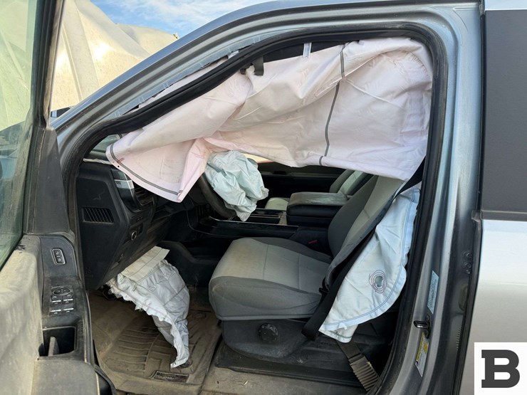 2022-ford-f150-image-28