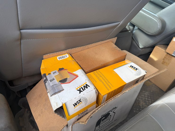 2006-ford-f550-image-57