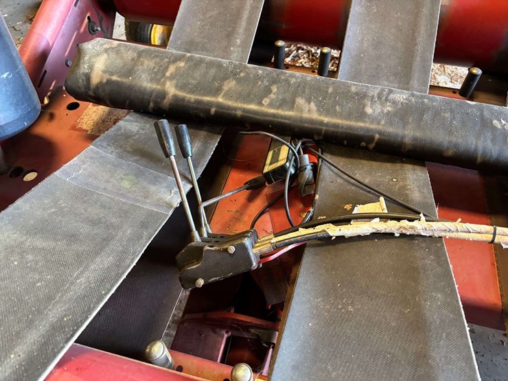 new-holland-b27p-image-8