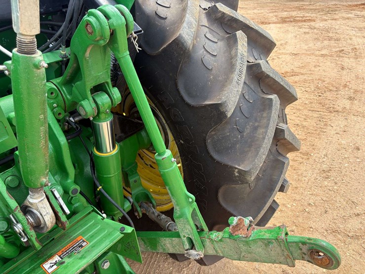 2024-john-deere-5095m-image-21