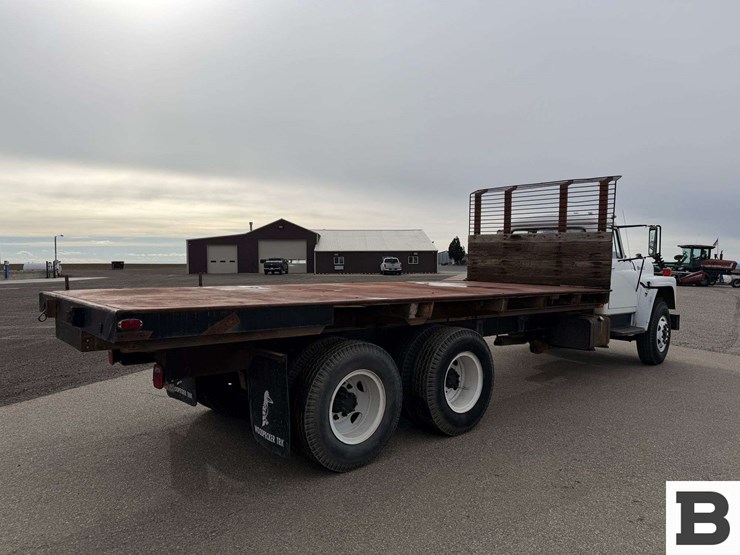 1976-international-loadstar-image-6