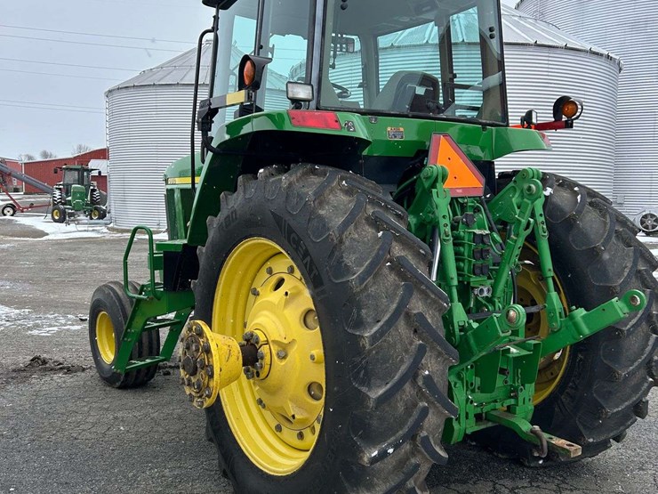 2000-john-deere-7810-image-3