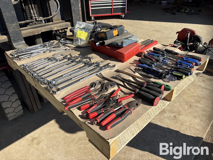 skid-of-shop-tools-image-1