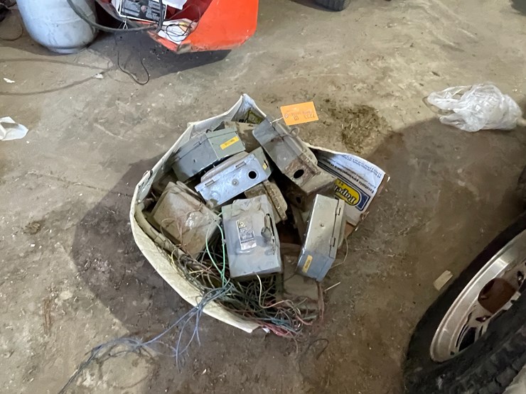 #7233-•-electrical-safety-switches-image-3