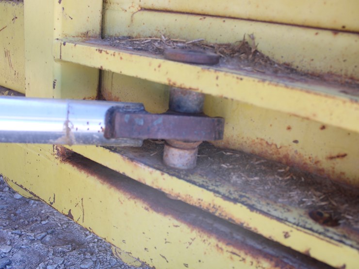 1980-versatile-875-image-80