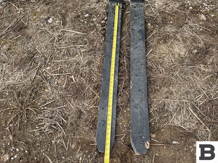 42"-pallet-forks-image-5