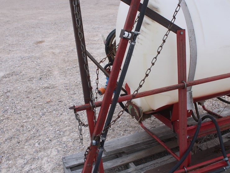#2094-•-3-point-sprayer-with-200-gallon-tank-image-11