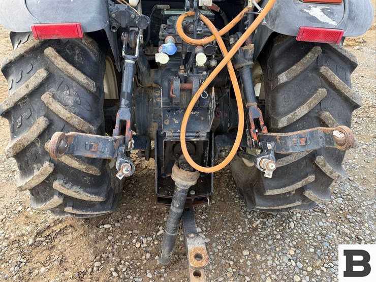 2007-new-holland-tn85fa-image-13