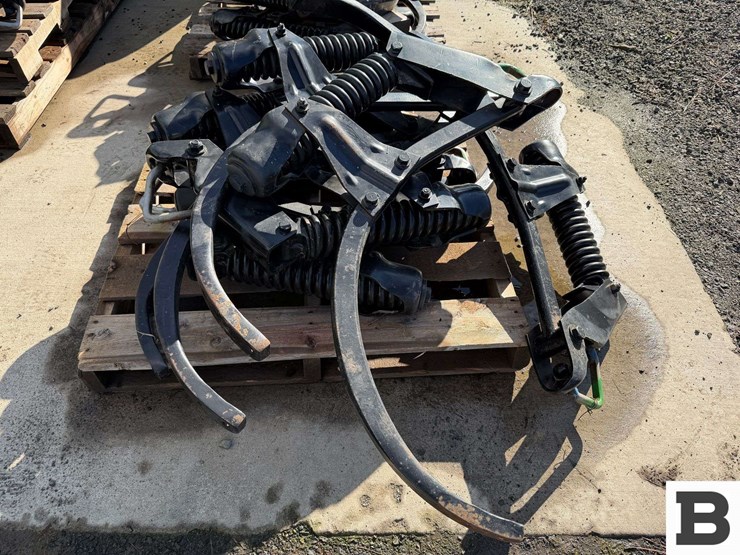 john-deere-true-position-chisel-plow-shanks---lewiston,-id-image-2