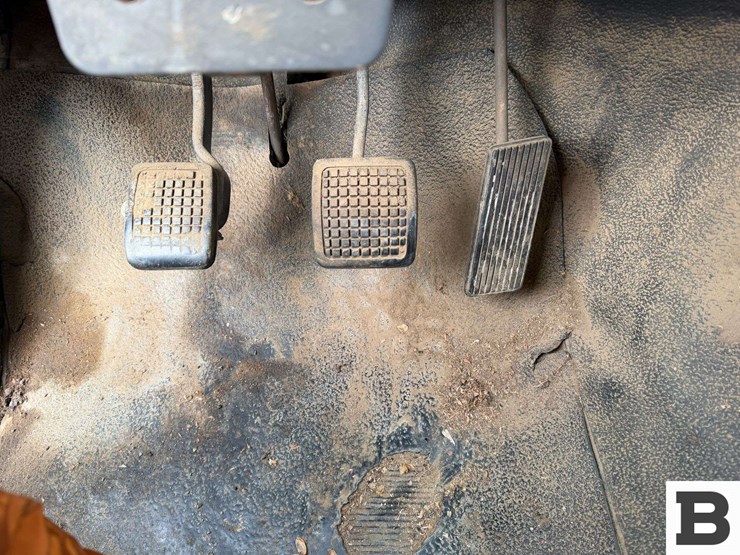 1992-ford-f700-image-38