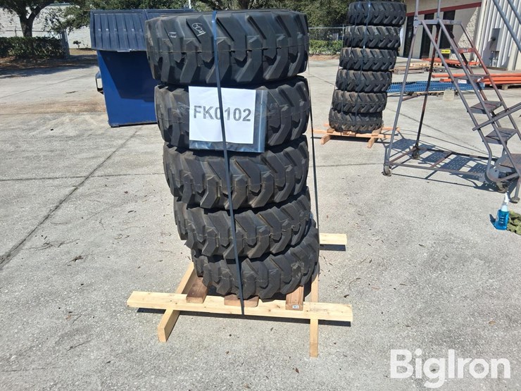 extremelift-10-16.5-tires-&-rims-image-7