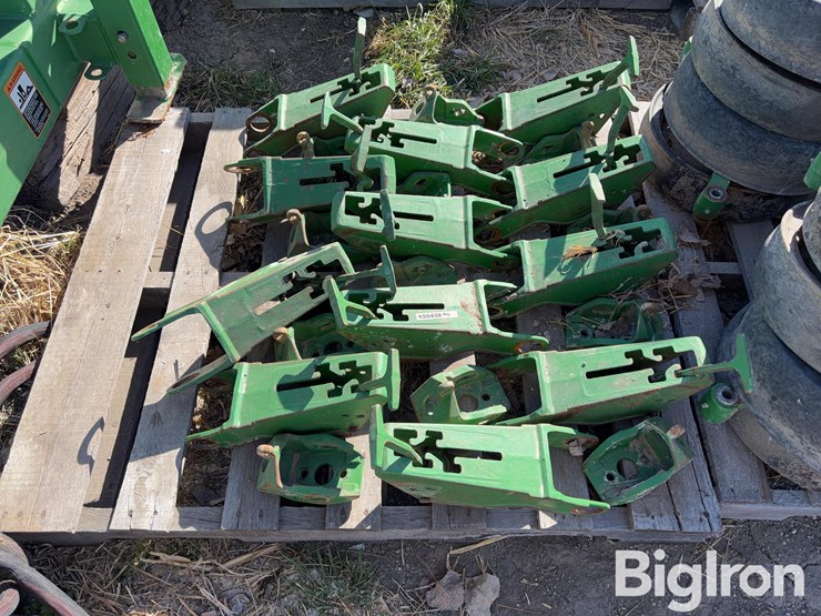 john-deere-12-image-2