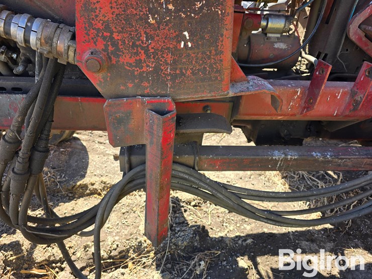 1965-international-656-image-12