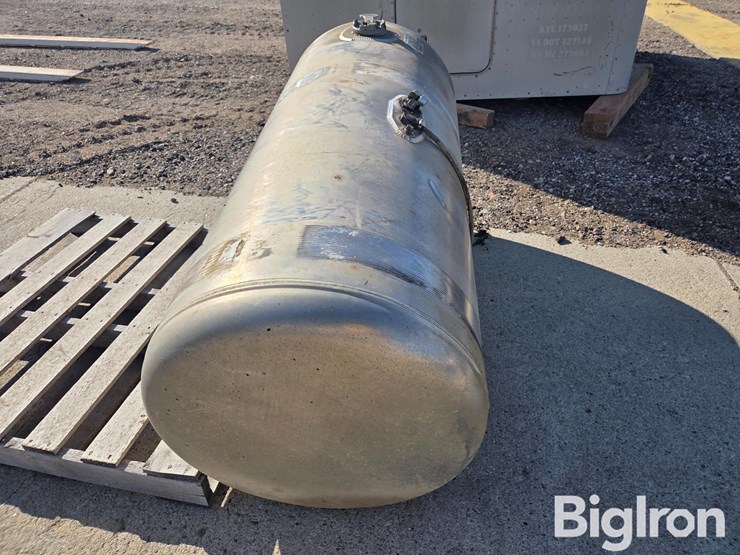 2021-alumitank-aluminum-fuel-tank-image-4