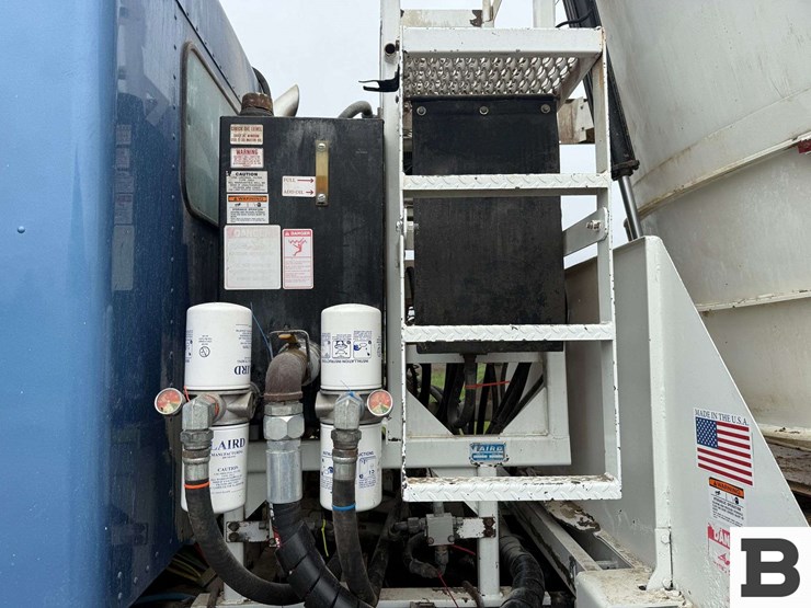 2013-kenworth-t800-image-26