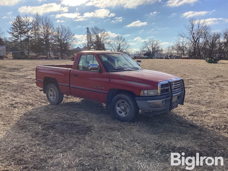 1995-dodge-ram-1500-image-3