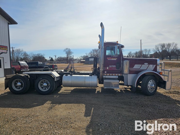 1996-peterbilt-379-image-4