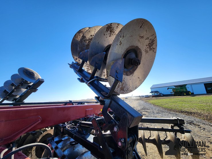 2011-case-ih-870-ecolo-tiger-9-shank-disk-ripper-image-10