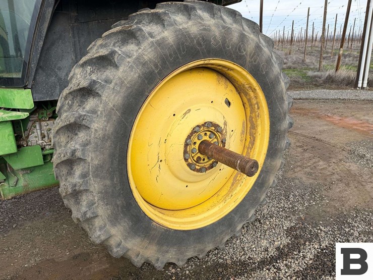 1989-john-deere-4755-image-23