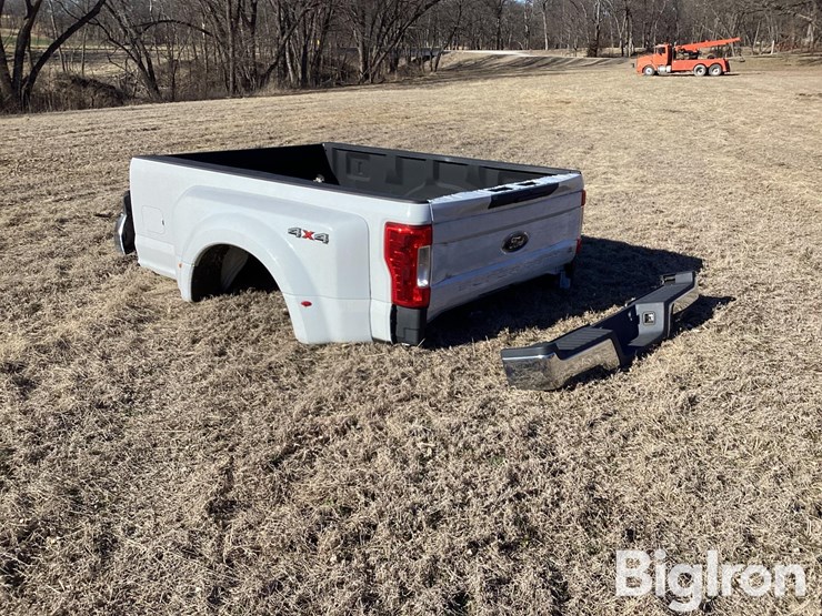 2019-ford-f350-image-8