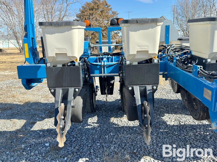 2018-kinze-3000-image-17