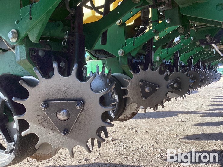 john-deere-1720-image-9