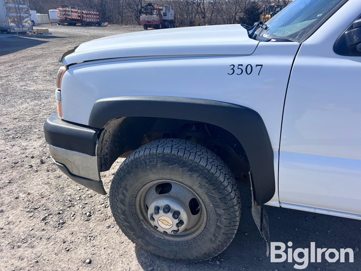 2005-chevrolet-k3500-image-13