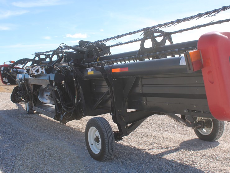 2011-case-ih-2162-image-32