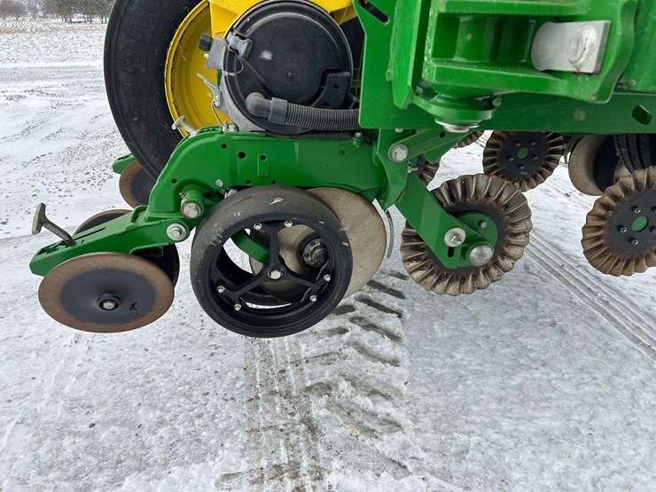 2021-john-deere-1795-image-6