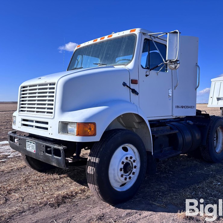 1992 INTERNATIONAL 8100