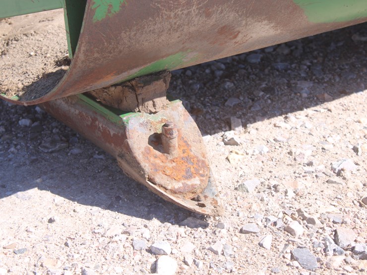 #2066-•-westervelt-16ft-7-row-currugator-image-8