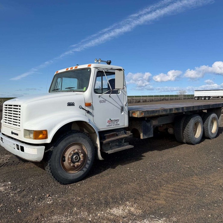 1998 INTERNATIONAL 4900