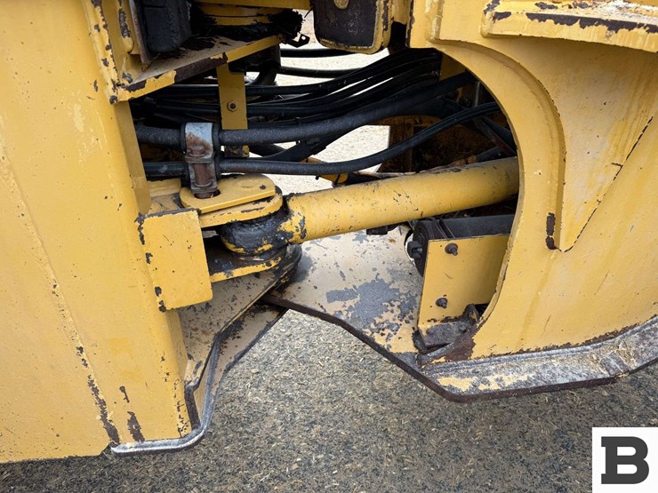 caterpillar-928g-image-51