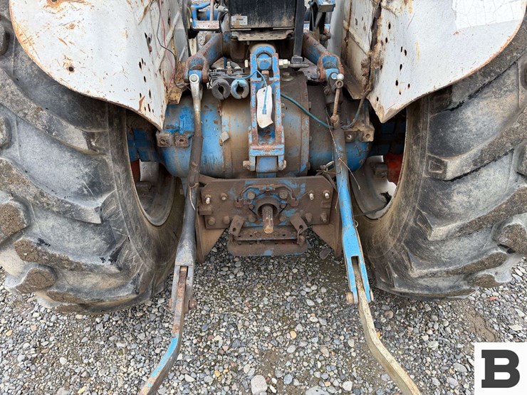 1985-ford-4610-image-15