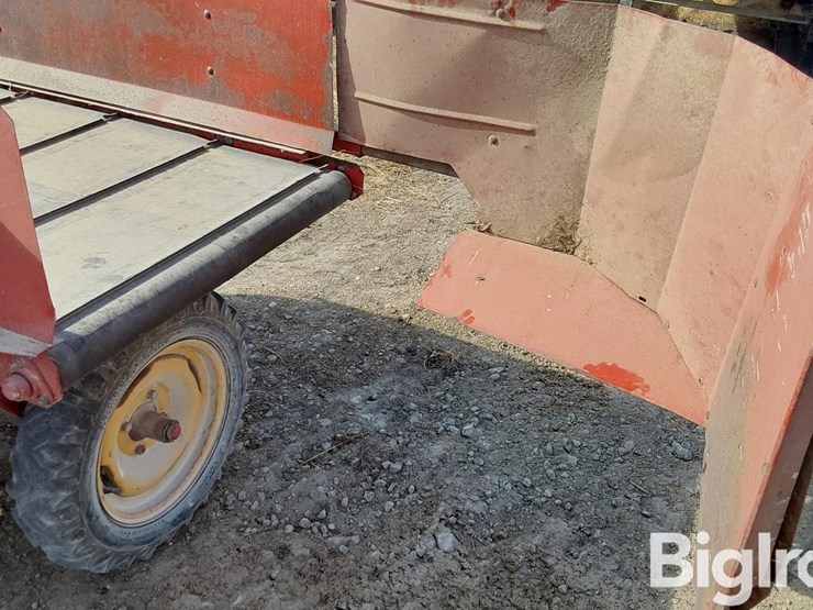 new-holland-144-image-18