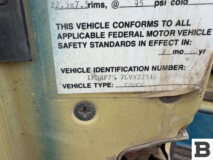 1990-ford-f700-image-33